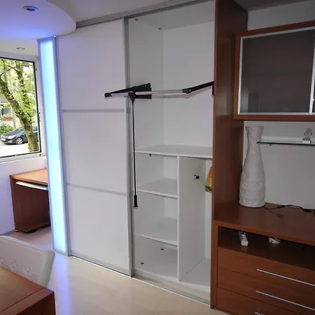 Apartment Crtomirova *